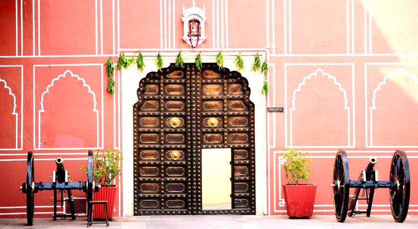 14-Day Discover Rajasthan's Royal Heritage Tour: New Delhi, Mandawa, Bikaner, Jaisalmer, Jodhpur, Udaipur, Jaipur

