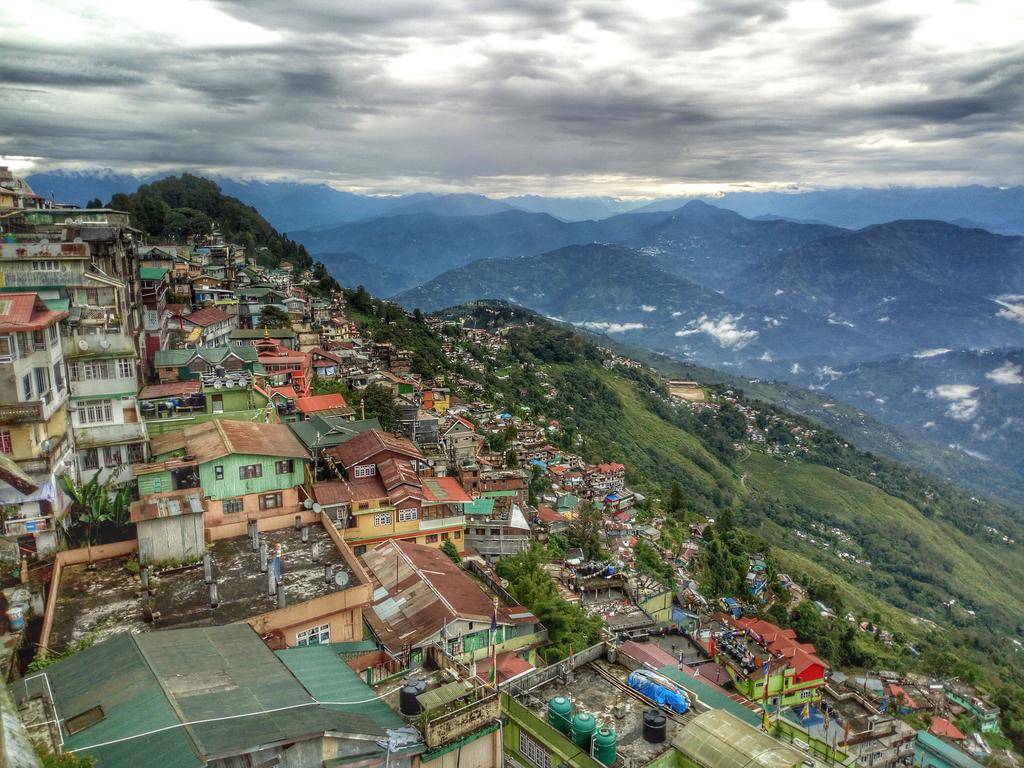11-Day Splendors of the North East India Small Group Tour from Bagdogra: Darjeeling, Kalimpong, Pelling, Gangtok and Lachung