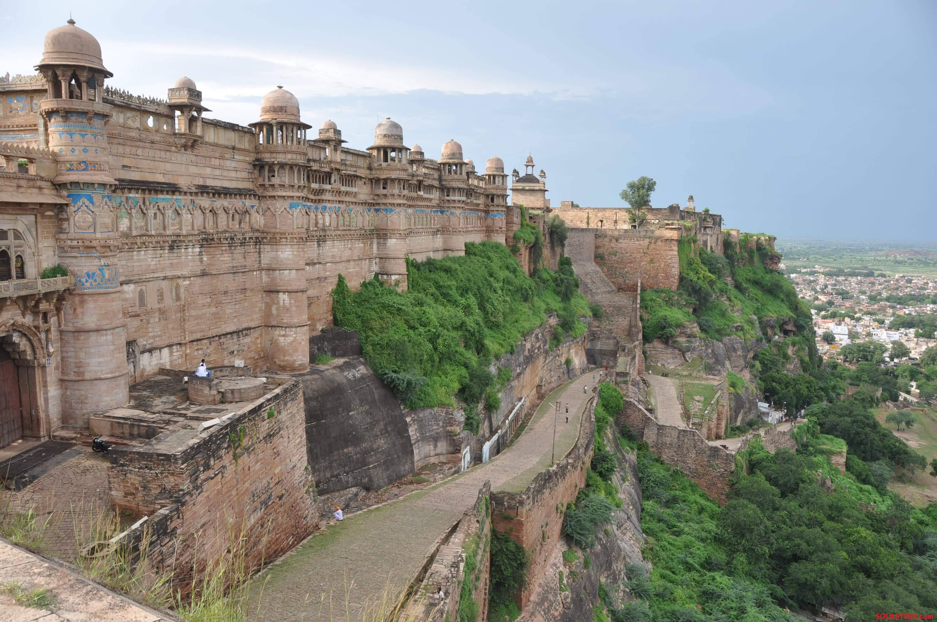 21-Day North India Highlights Small Group Tour From New Delhi: Mandawa, Bikaner, Jaisalmer, Udaipur, Jaipur, Ranthambore and Agra