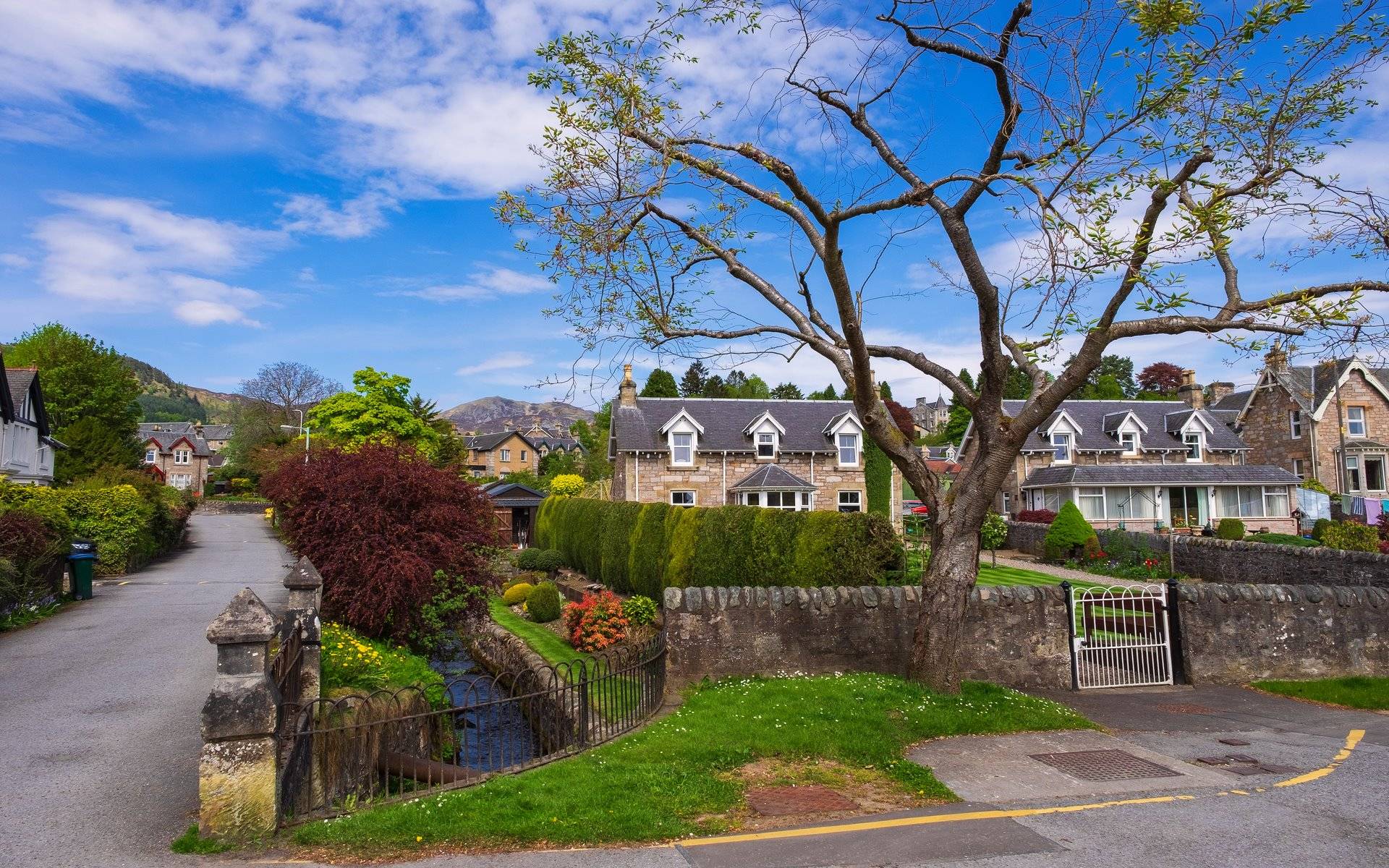 13-Day Leisurely United Kingdom Tour from London: Cambridge, York, Durham, Edinburgh, Glasgow and Dublin