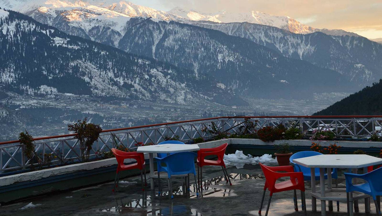 9-Day Beauty of Himachal from Amritsar: Dalhousie, Khajjiar, Chamba, Dharamshala, Mandi and Manali | Rohtang Pass and Solang Valley