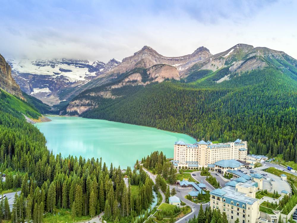 7-Day Canadian Rockies Summer Exploration Tour from Calgary with Airport Transfers: Royal Tyrrell Museum, Banff, Jasper, Yoho and Waterton | 1-Night Stay at Fairmont Château Lake Louise