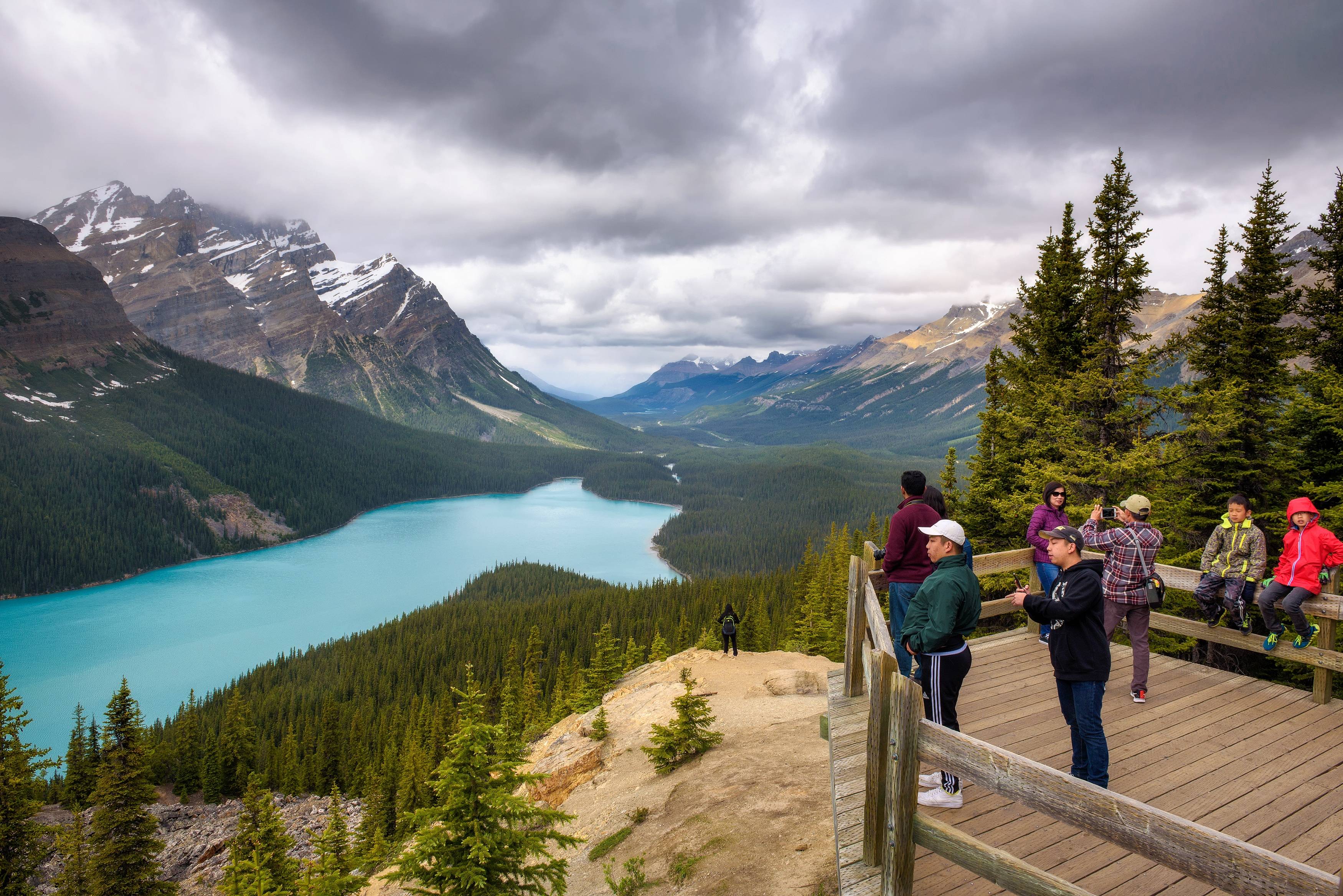 4-Day Rockies Relax Tour from Calgary: Banff, Lake Louise & Yoho National Park from Calgary | Free Airport Pick-up/Drop-off Service