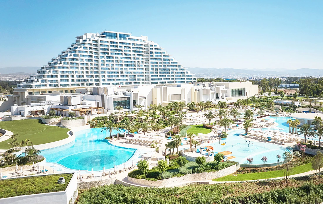 5-Day City of Dreams Mediterranean Tour from Larnaca: Nicosia and Limassol | Enjoy 5-star Accommodation