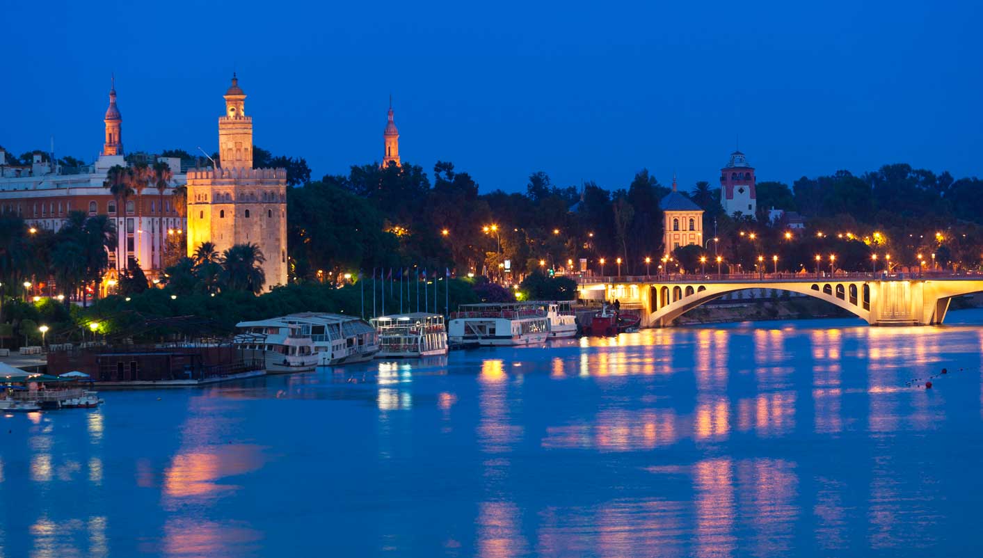 19-Day Iberian Circuit Tour from Lisbon: Lagos, Algarve, Evora, Fátima, Porto, Lugo, Leon, Barcelona, Madrid, Granada, Seville | Ticket Admission Included |