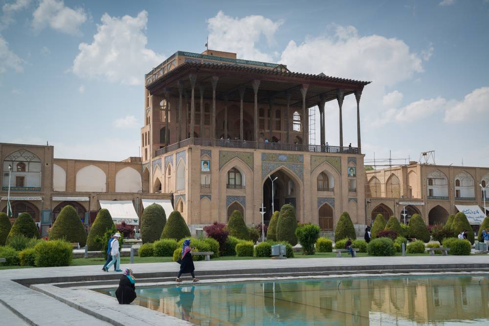 8-Day Dreams of Persia Tour from Tehran: Kashan, Underground City, Isfahan, Izadkhast, Shiraz | Hotel Breakfast Included | Ticket Admission Included