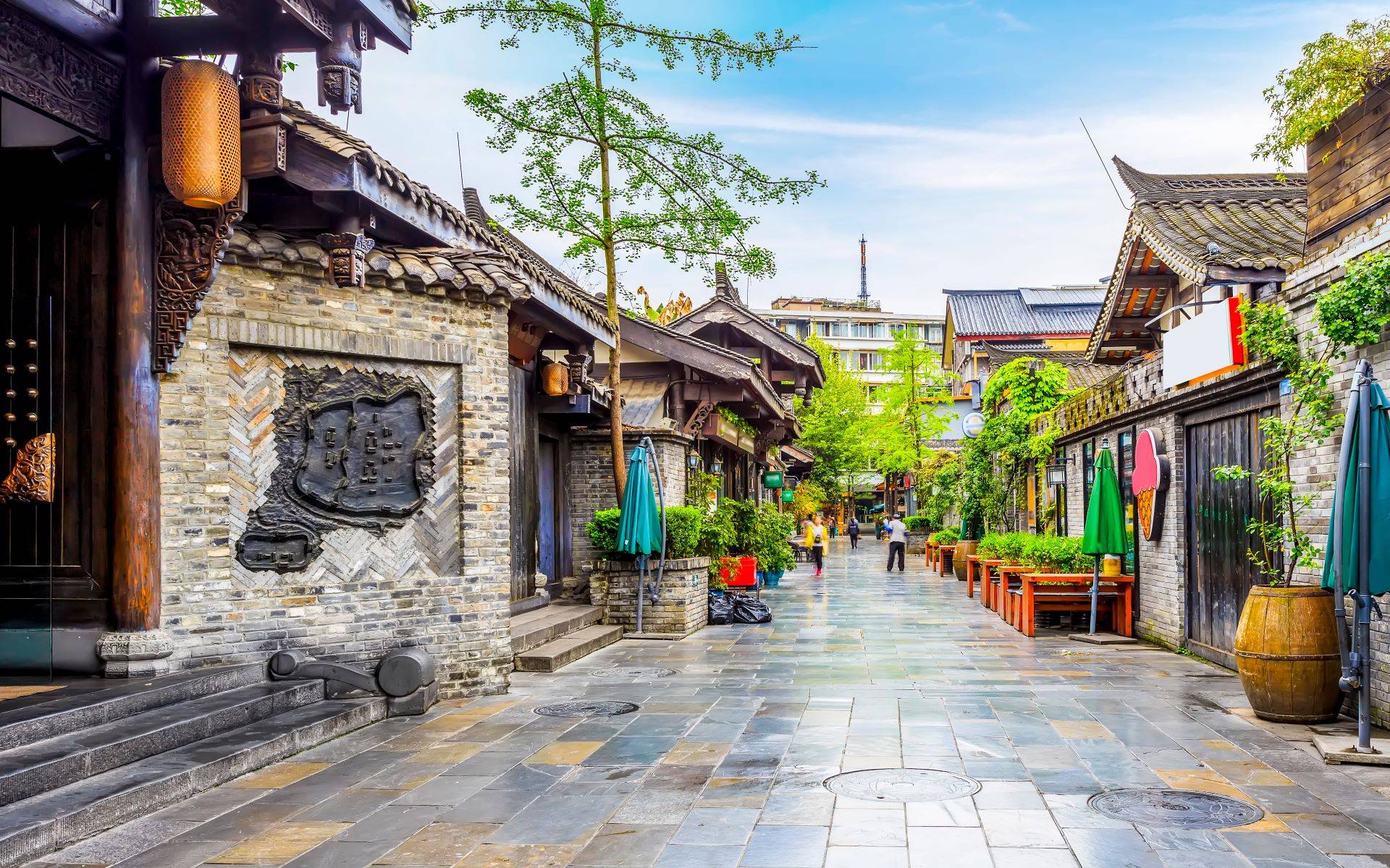 18-Day Northern and southern China Tour from Beijing: Nanjing, Suzhou, Shanghai, Luoyang, Xi'an, Chengdu, Guilin, Guangzhou | Ticket Admission Included | Hotel Breakfast Included |