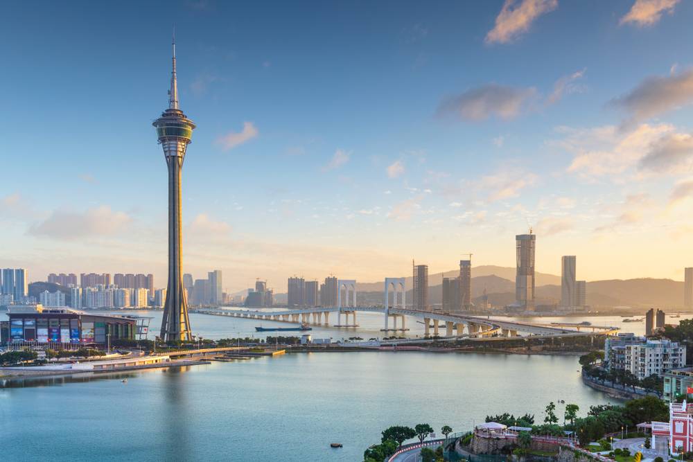 15-Day Captivating Tour to Discover China from Shanghai: Luoyang, Xi'an, Chengdu, Guilin, Guangzhou, Zhuhai, Macau, Hong Kong | Ticket Admission Included | Hotel Breakfast Included |