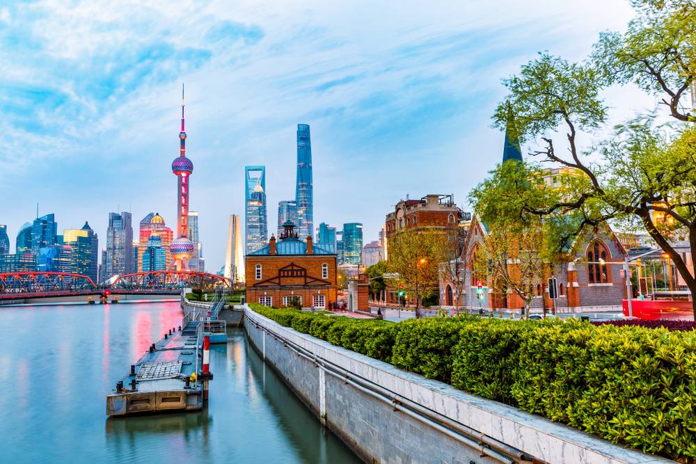 10-Day China Highlights Private Tour with Avatar Mountainsi: Shanghai, Zhangjiajie, Xi'an and Beijing | The Bund | Zhangjiajie National Forest Park | Terracotta Army | Great Wall