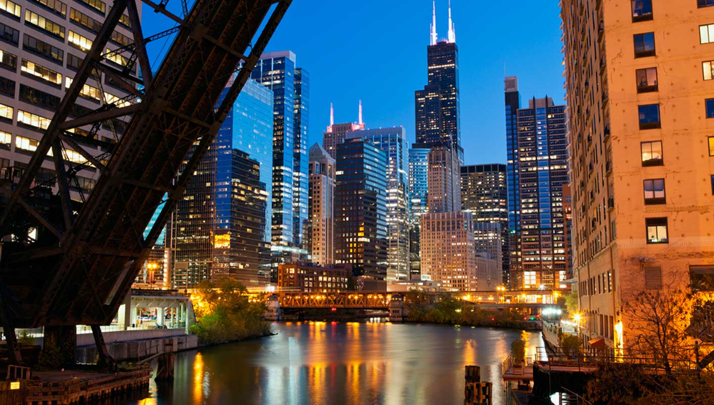 8-Day Chicago Cultural In-depth Tour and Niagara Falls Scenery Tour | Hotel Breakfast Included