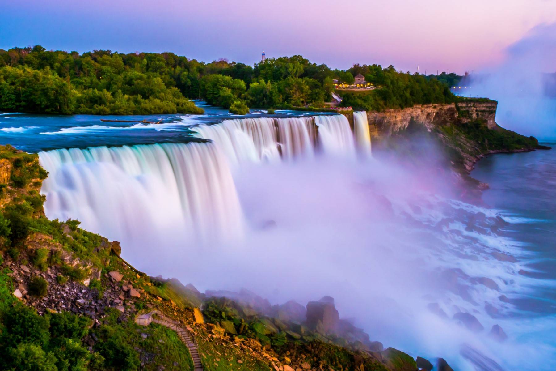 10-Day Chicago, New York and Washington Tour: Cleveland, Niagara Falls, Corning, Philadelphia | Hotel Breakfast Included