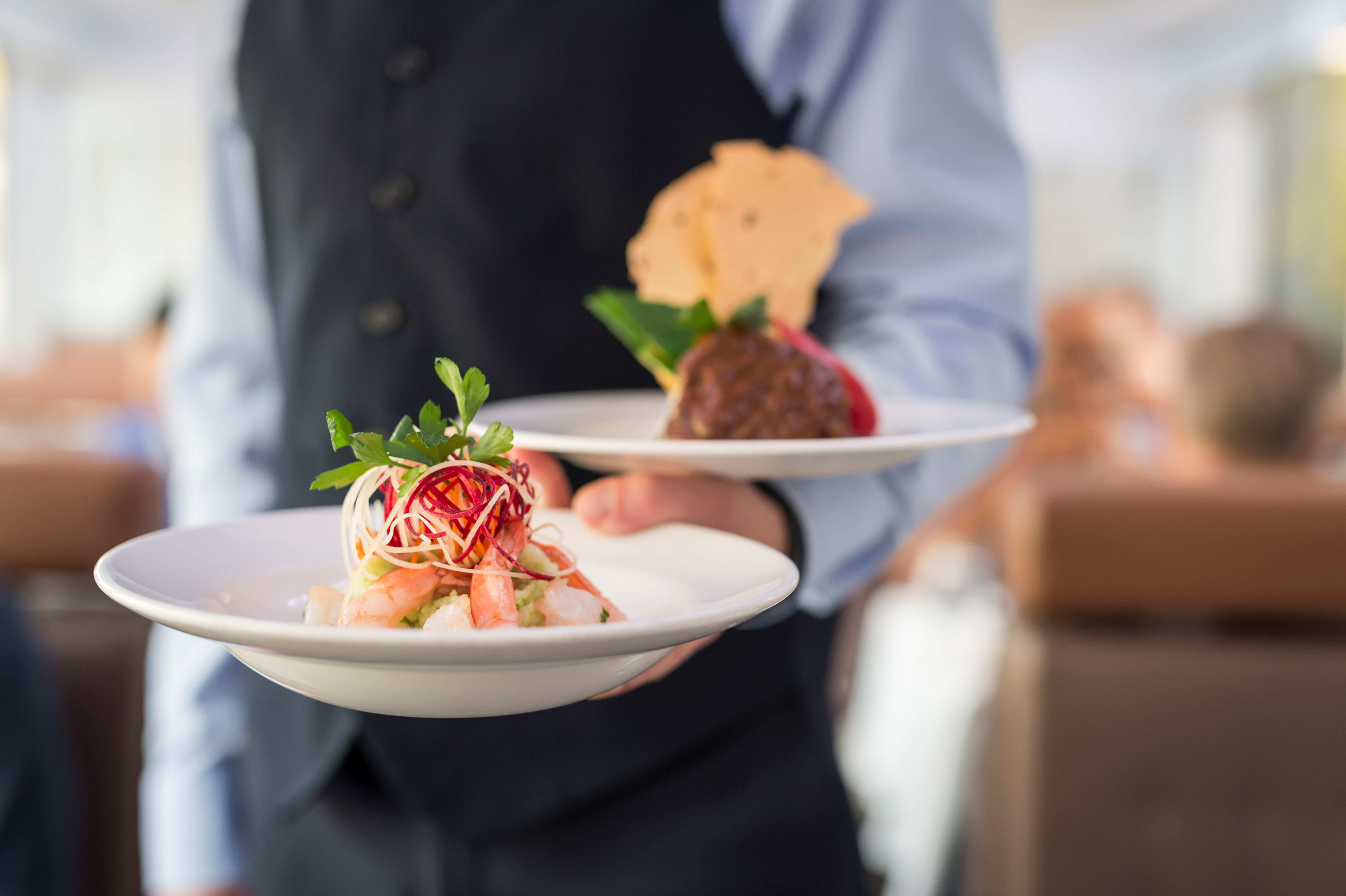 2-Day Canadian Rocky Mountaineer Tour from Banff to Vancouver | 2 Breakfasts & 2 Lunches Included
