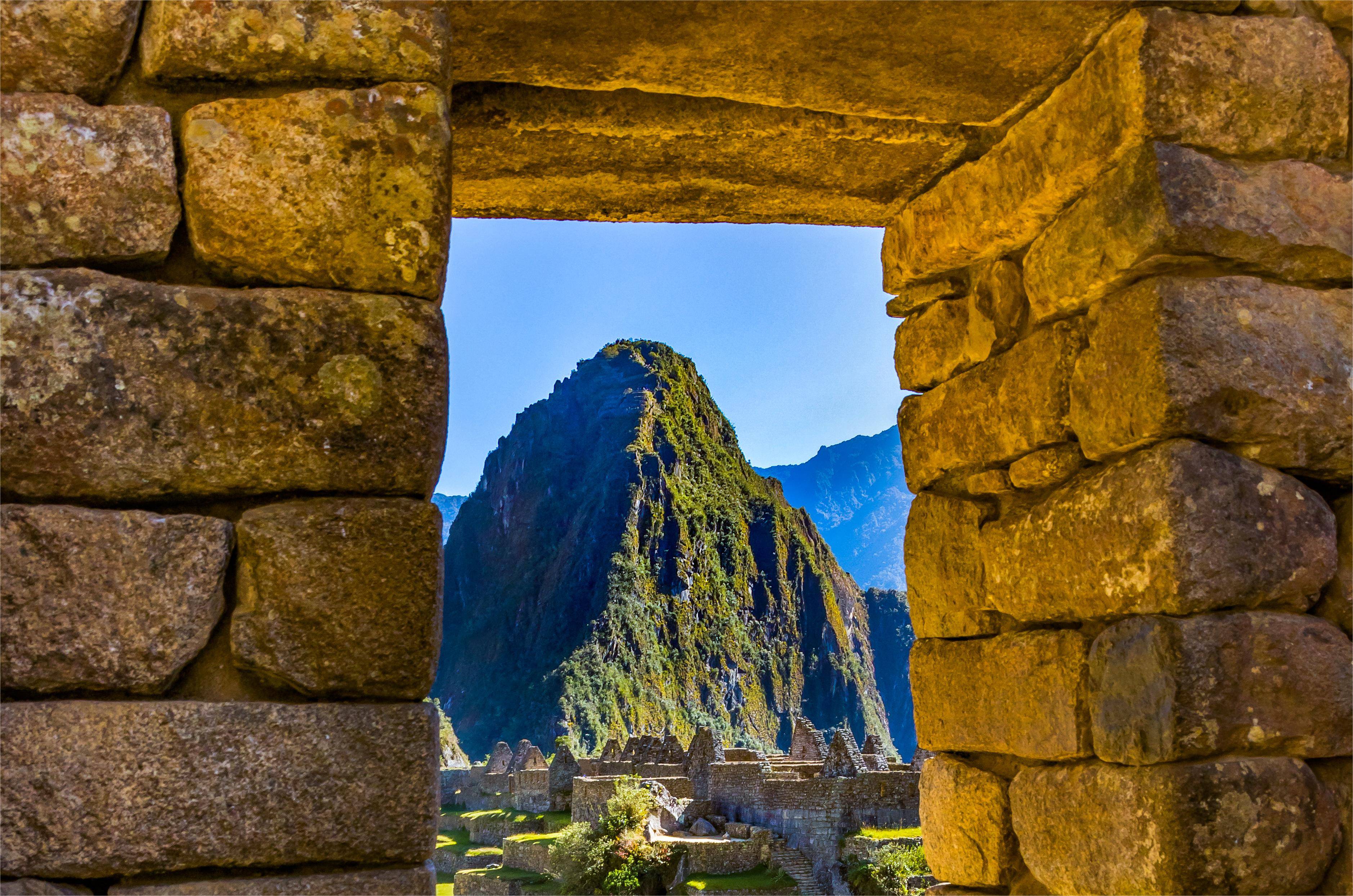 5-Day Flash Peru Tour from Lima: Plaza Mayor, Larco Museum, Machu Picchu and Sacred Valley | Round Trip Train to Machu Picchu