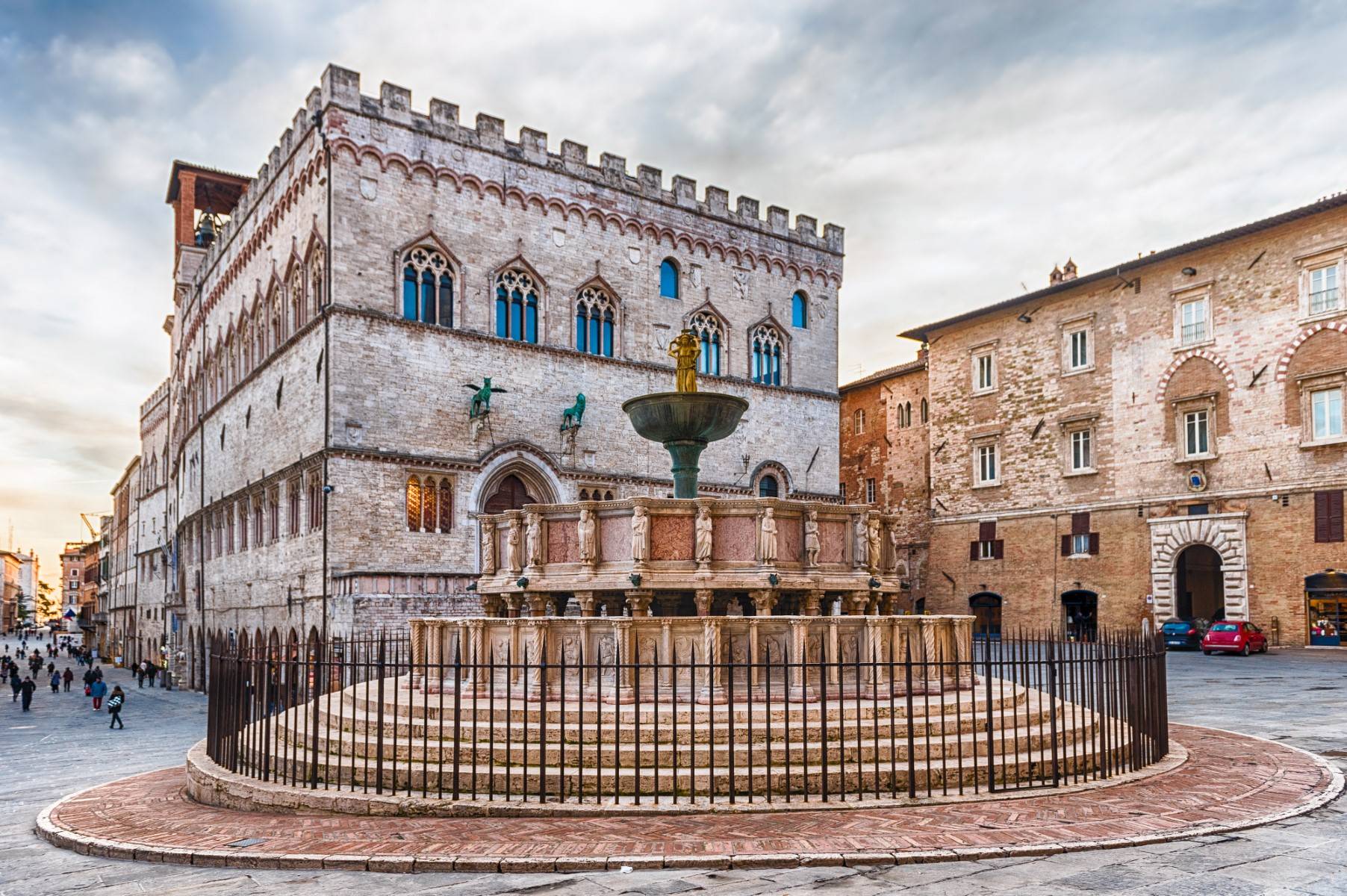 9-Day in the Heart of Italy Tour from Rome: Florence, Venice, Padua, San Marino, Perugia, Assisi | Hotel Breakfast Included | Ticket Admission Included | Spanish Tour