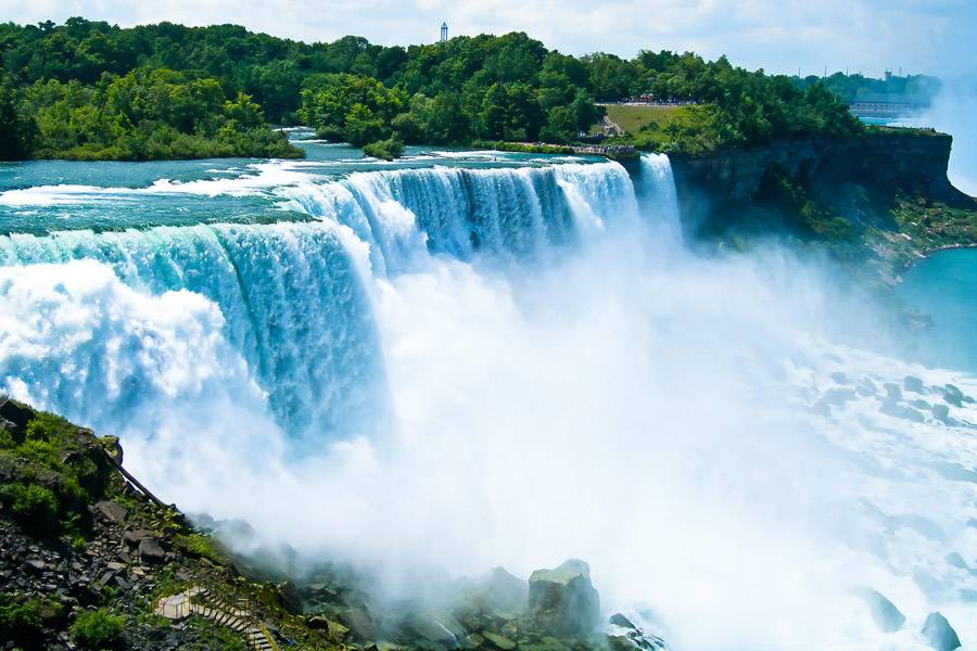 5-Day East Coast Package Tour from New York: Niagara Falls, Toronto, Washington DC, Philadelphia | Hotel Breakfasts Included