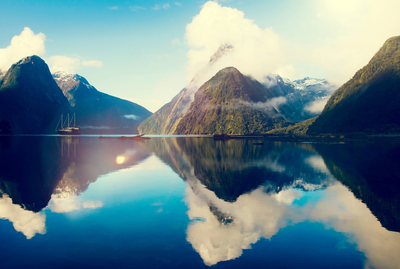 9-Day New Zealand Tour: Auckland, Rotorua, Queenstown, Cromwell and Lake Tekapo