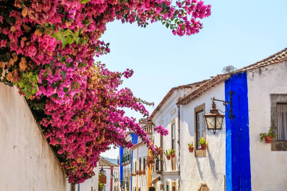22-Day Spain, Portugal & Morocco Explorer Tour from Madrid: Porto, Lisbon, Seville, Casablanca, Fez, Marrakesh | Welcome Dinner & Farewell Dinner | Daily Breakfast