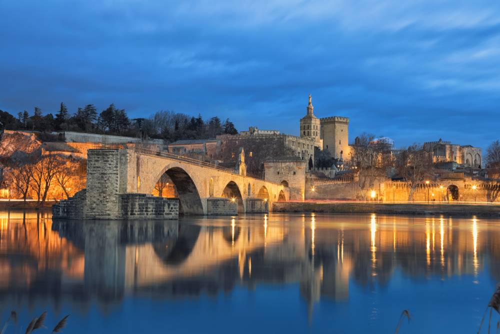 18-Day Landscapes of Spain, Southern France Tour from Madrid: Merida, Seville, Bacelona, Carcassone, Nimes, Avignon, Cote d´Azur, Milan, Garda Lake | Welcome Tapas Dinner/Farewell Dinner | Free Airport Pick-up & Drop-off Service