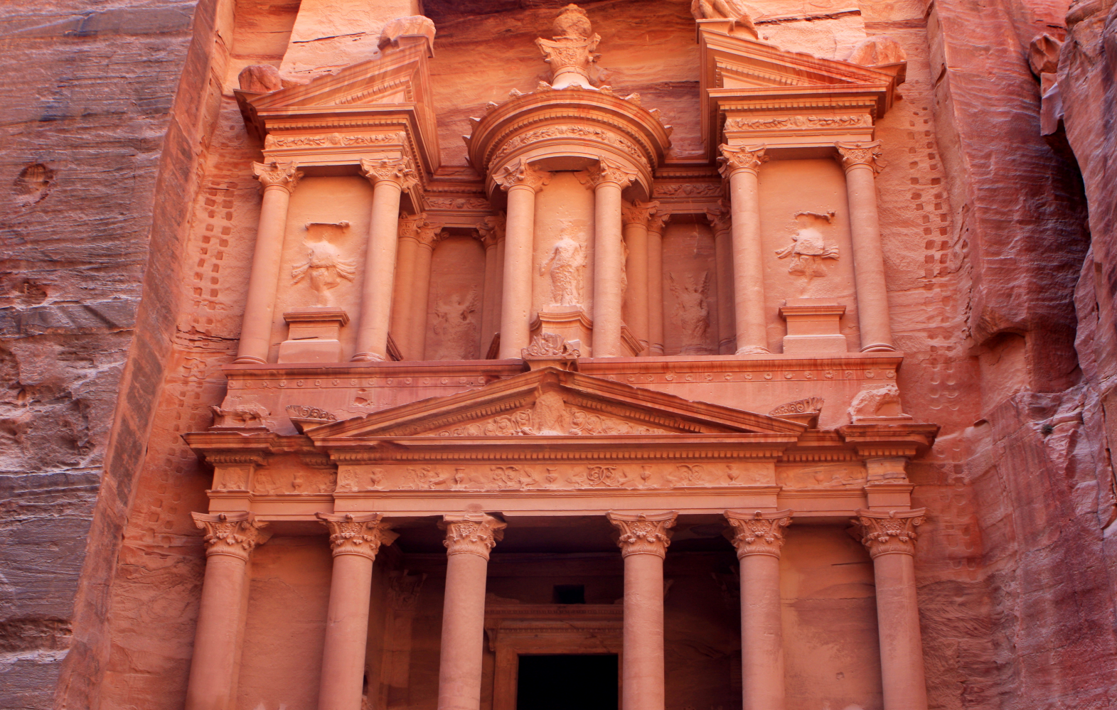 8-Day Mapping Jordan Tour from Amman: Jerash, Madaba, Monte Nebo, Shobak, Petra, Little Petra, Wadi Rum, Dead Sea, Al Salt | Welcome Tapas Dinner/Farewell Dinner | Free Airport Pick-up & Drop-off Service