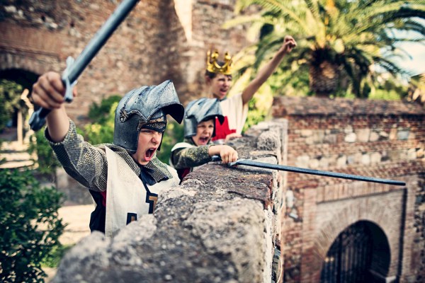 10-Day UK Family Tour from London to Edinburgh: Lancaster and Ruthin | 3 Countries and 10 Cities | 9 Breakfasts, 4 Dinners