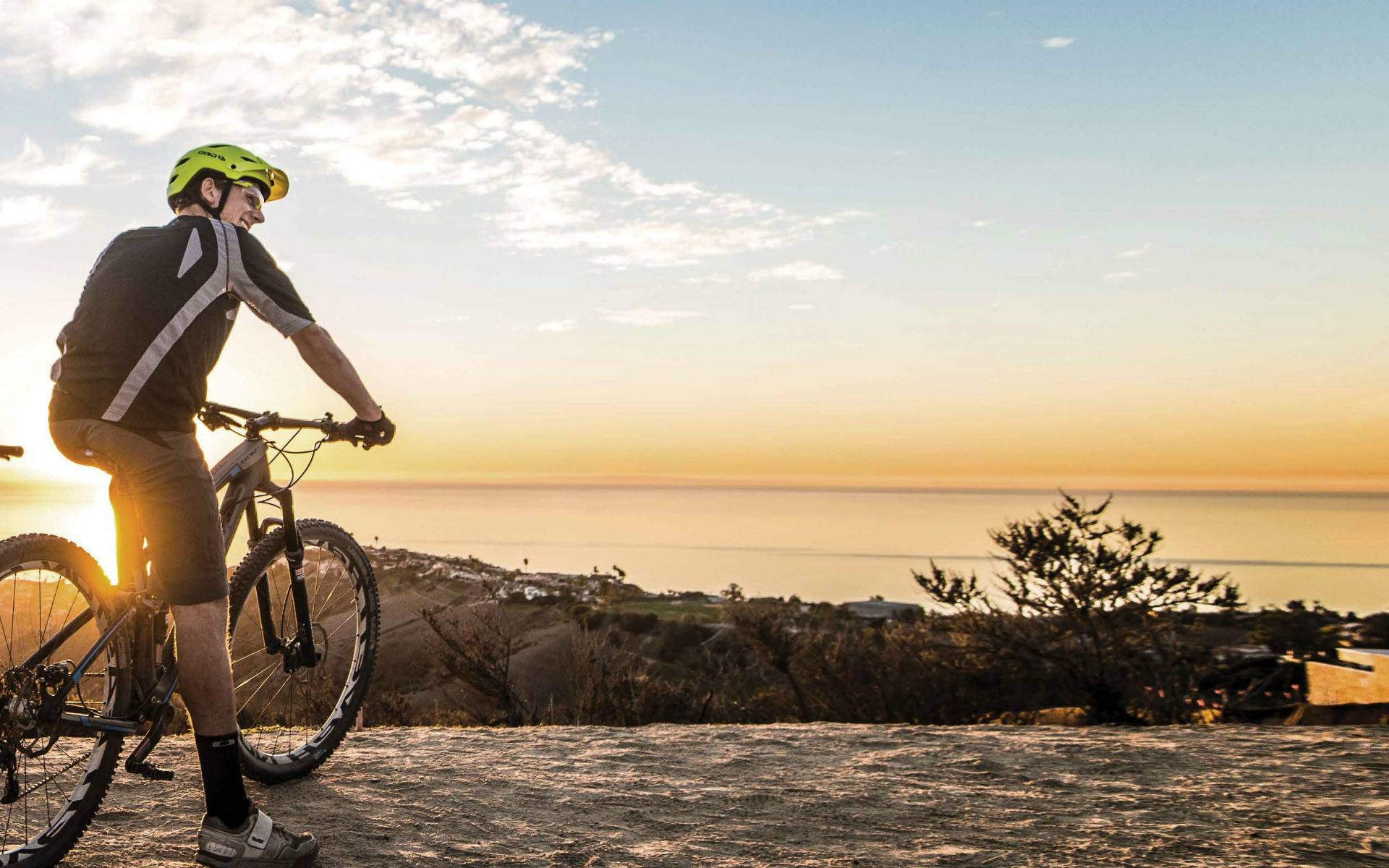 10-Day Hobart & Launceston All-Inclusive Grand Touring Package: Cradle Mountain, North East Bay of Fires, Port Arthur & Tasman Peninsula, Bruny Island and Huon Vally