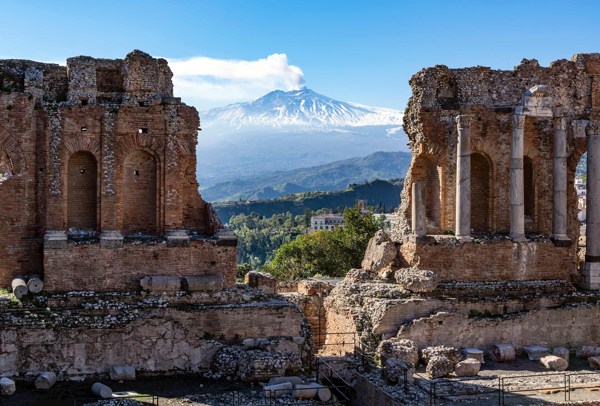 10-Day Southern Italy and Sicily Tour from Rome: Sorrento, Taormina and Palermo | 1 Country and 9 Cities | 9 Breakfasts, 5 Dinners