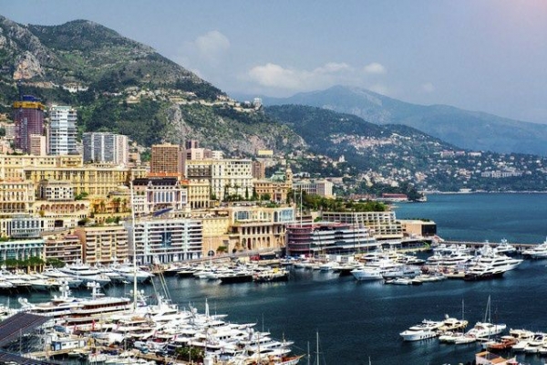 11-Day Southern European Odyssey Tour from Paris:  Rome, Milan and Zurich | Airport Transfers Included | Only for Vietnamese