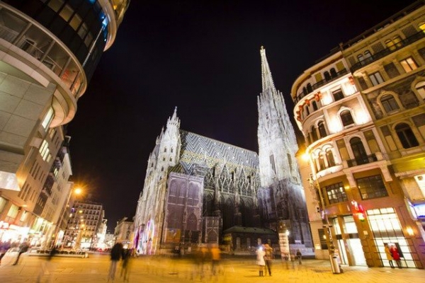 12-Day Central, Eastern & Southern Europe Tour from Frankfurt: Budapest, Munich and Rome | Only for Vietnamese