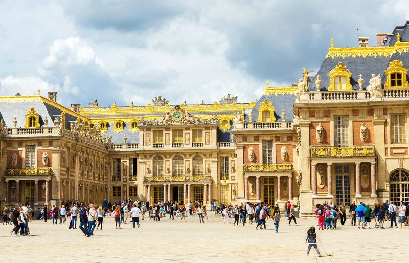 6-Day Central & Western Europe Explorer Tour from Zurich:  Frankfurt, Amsterdam and Paris | Only for Vietnamese