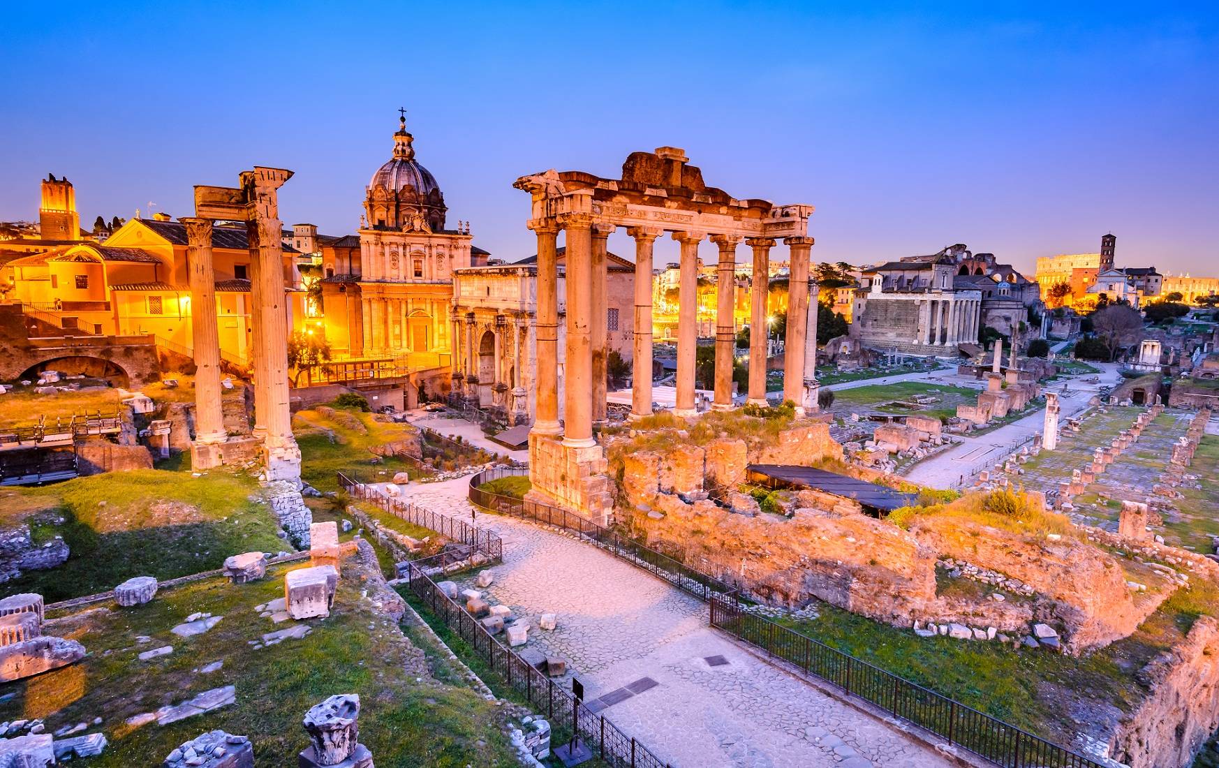 14-Day Western and Southern Europe Tour from Frankfurt: Budapest, Munich and Pisa