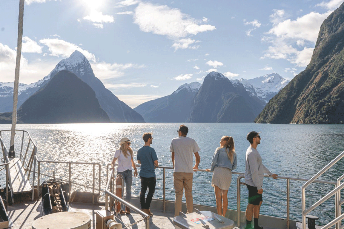 10-Day Southern National Parks Tour from Christchurch: Mt Cook, Queenstown, Milford Sound and Franz Josef | Flexible Independent Travel