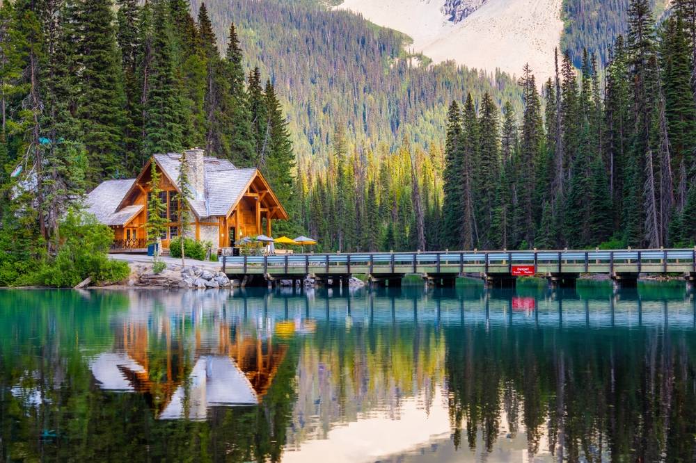 4-Day Summer Rockies Tour: Jasper, Yoho, Kootenay, Lake Louise, Columbia Icefield | Stay 1 Night at Fairmont Château Lake Louise | Small Group (14 Pax) 