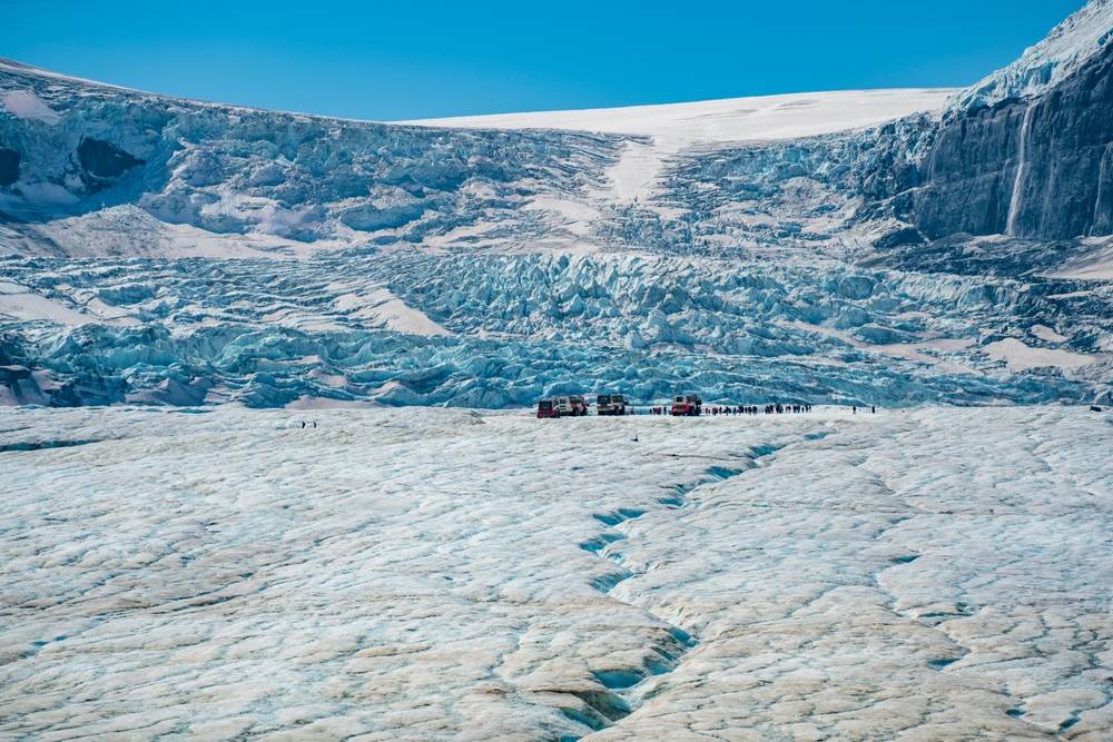 4-Day In-Depth Rocky Mountain Tour: Banff Gondola, Johnston Canyon, Columbia Icefield, Moraine Lake | Stay at Glacier View Lodge | Small Group(14 Pax)