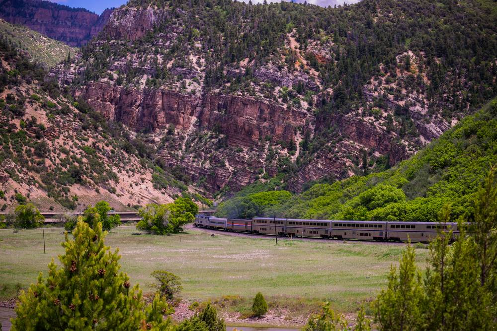 【14 Pax Small Group】8-Day Canadian Rockies and Amtrak Railway Experience Summer Tour from Calgary with Airport Pickup: Waterton, Glacier, Banff, Jasper, Yoho National Parks, Columbia Icefield and Lake Louise