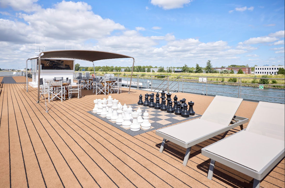 8-Day Central Europe & Danube River Cruise Tour from Vienna: Budapest and Bratislava