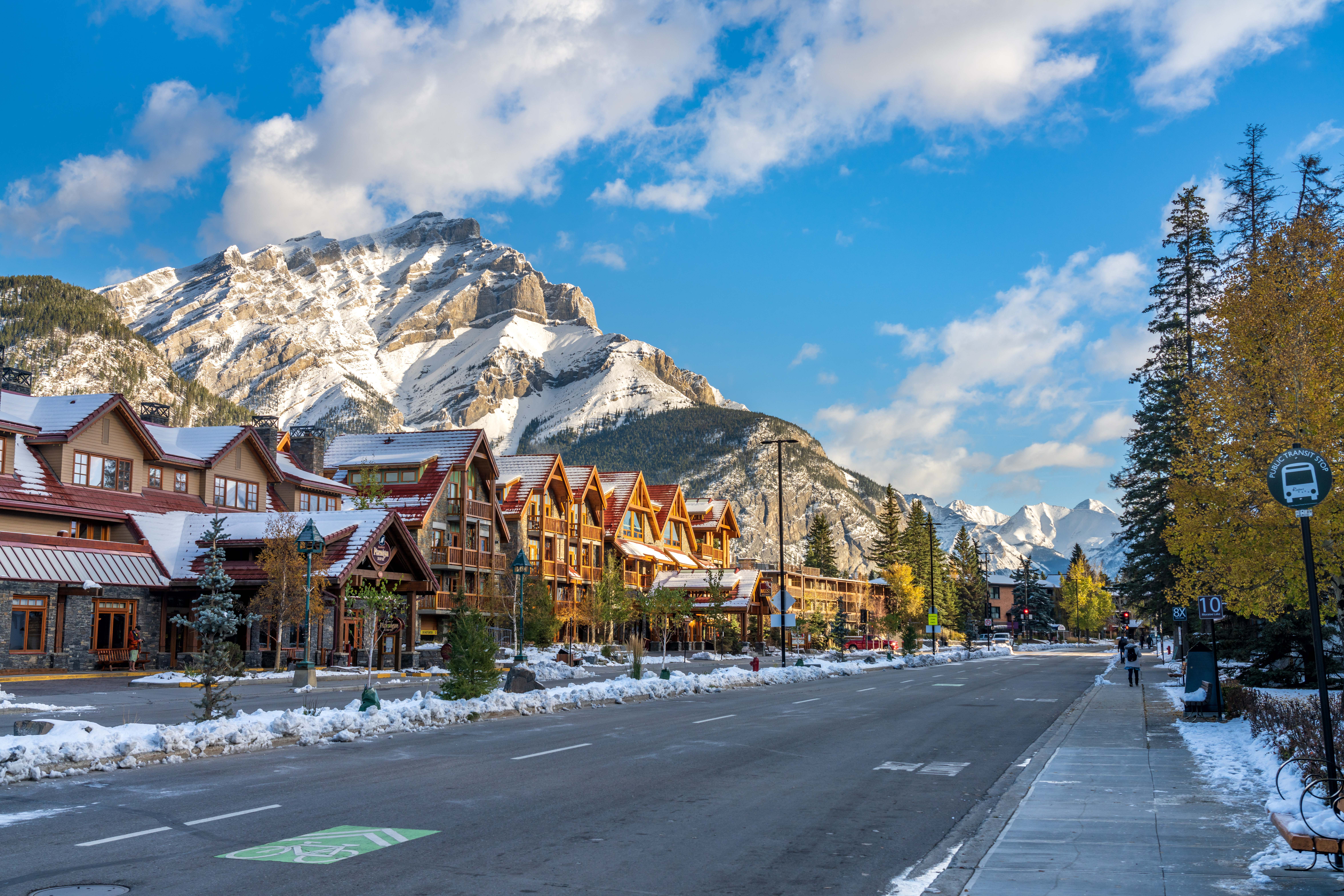 3-Day Western Canada Tour from Banff to Vancouver: Whistler and Revelstoke