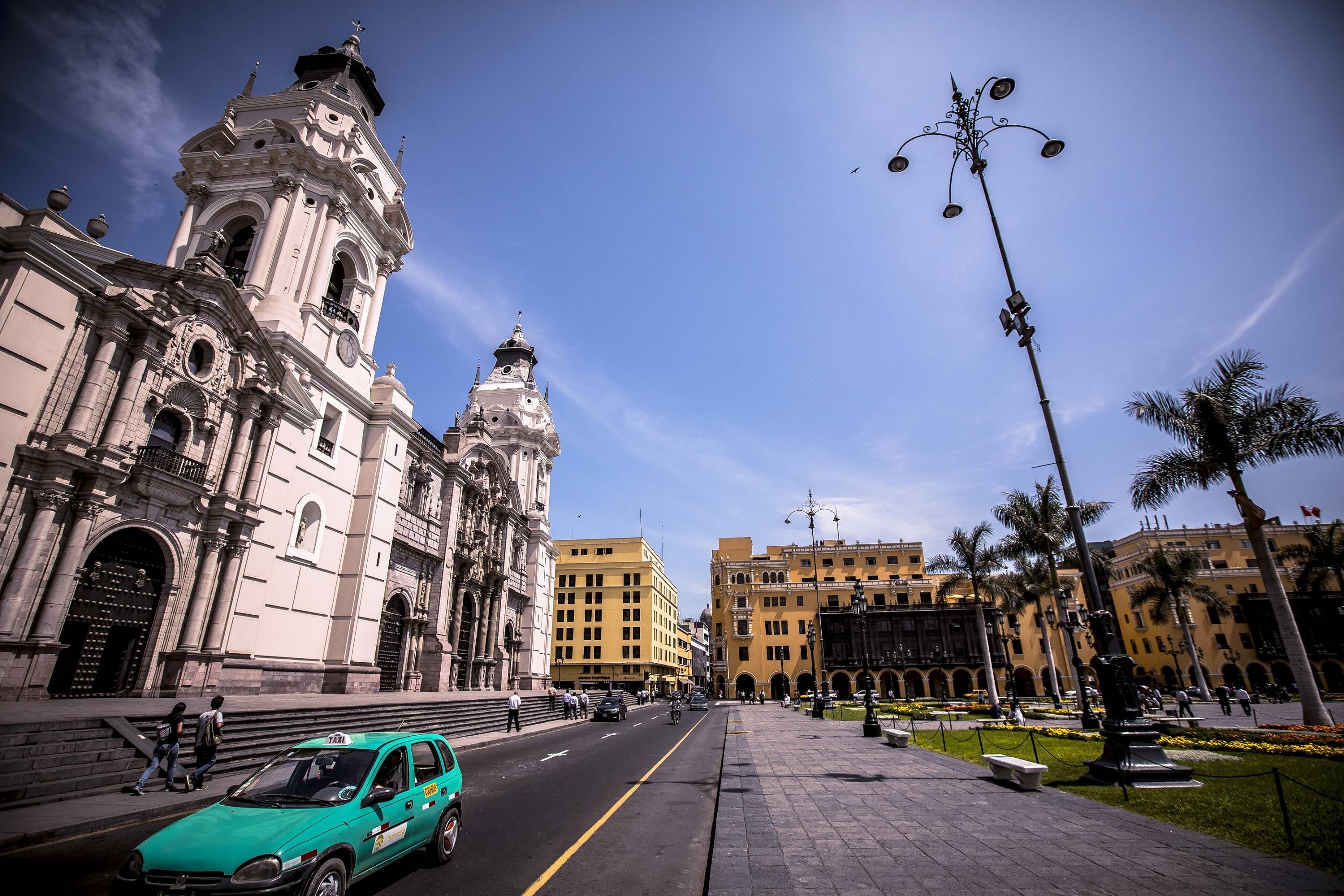 3-Day Cosmopolitan Lima Tour: Larco Museum and Magic Water Circuit