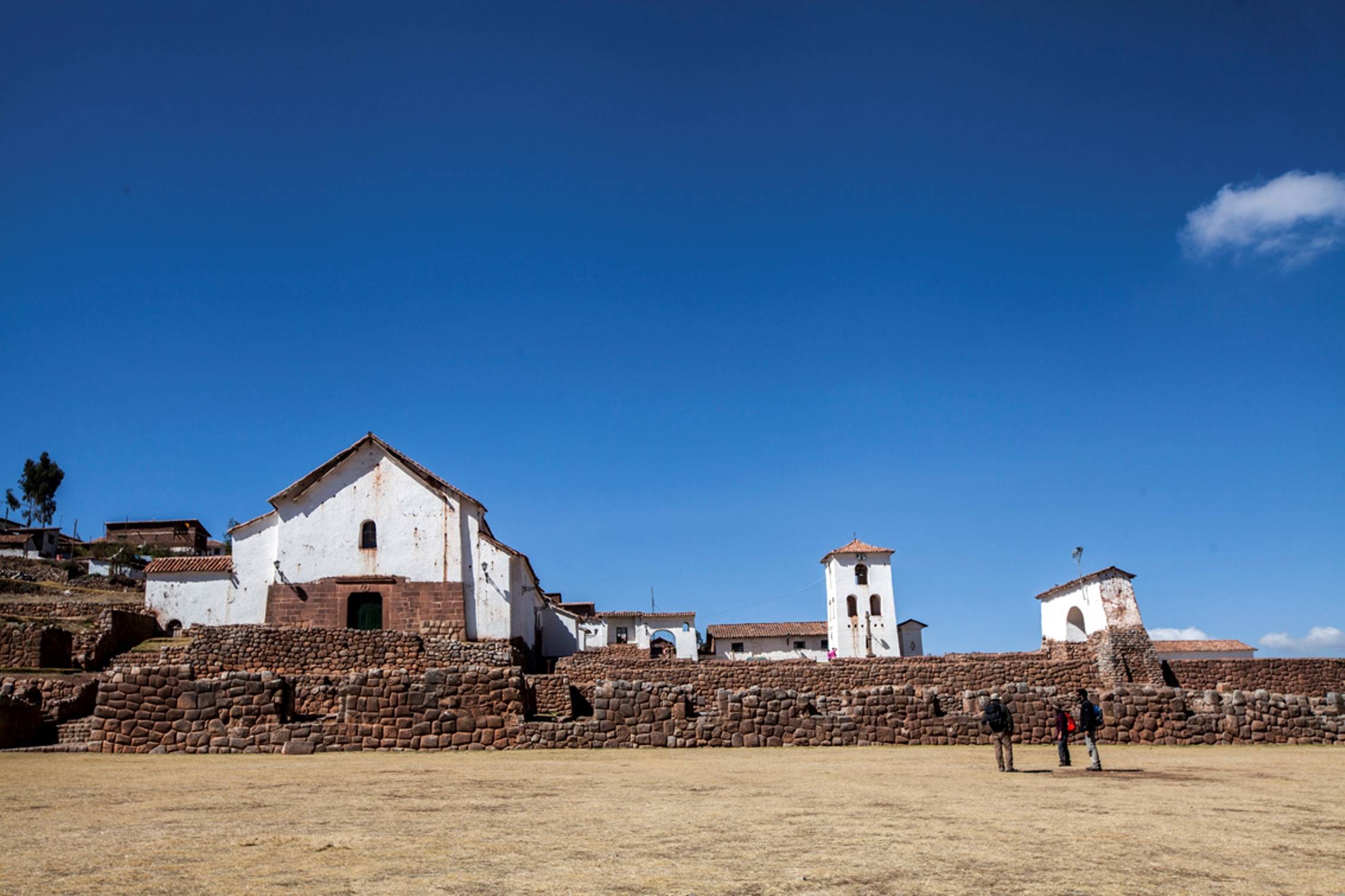 5-Day Discovering Cusco Tour: Sacred Valley, Chinchero and Machu Picchu | Round Trip Train to Machu Picchu