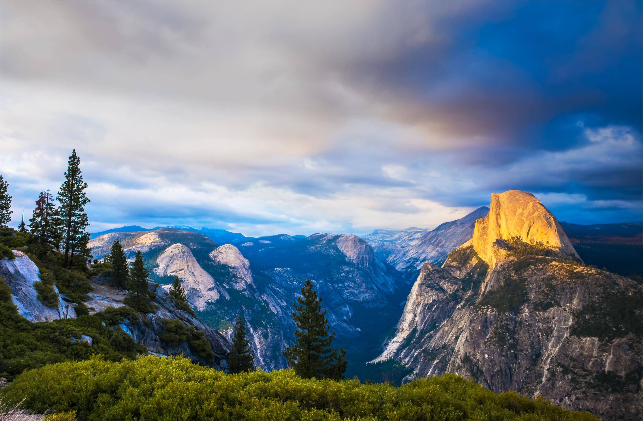 4-Day Death Valley and Yosemite Lodging Tour from Las Vegas [Max 13 Small Group]