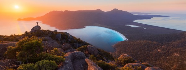 10-Day Tasmanian Wonders Tour from Hobart: Strahan, Burnie, Launceston and Bicheno | Cradle Mountain | Port Arthur Historic Site | 1 Country and 6 Cities | 9 Breakfasts, 2 Lunches & 5 Dinners