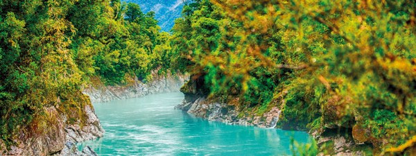 9-Day Southern Spotlight Tour from Christchurch: Omarama, Dunedin, Te Anau and Queenstown | 1 Country and 6 Cities | 8 Breakfasts & 5 Dinners