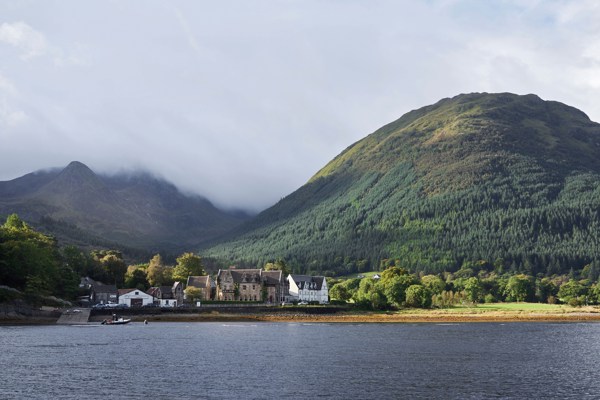 14-day Guided Tour of Ireland, Northern Ireland, and Scotland: Explore Dublin, walk on the Giant’s Causeway and embrace Scotland’s Gaelic Grandeur