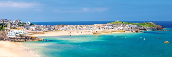 13-Day Guided Tour Meander Along the Quaint Country Roads of England & Wales from London: Bath, Cardiff, Plymouth and Salisbury