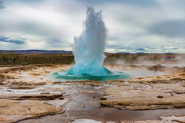 9-Day Natural Wonders Tour of Iceland: Reykjavík, Gullfoss Falls, Lake Jokulsarlon, Thingvellir National Park, Vatnajökull | 8 Breakfasts, 5 Dinners