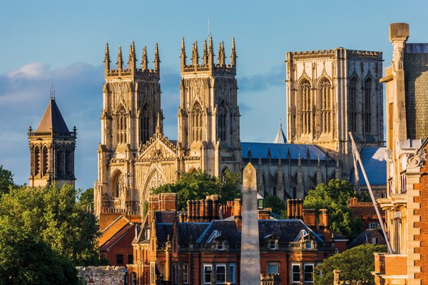 15-Day Britain & Ireland Explorer Tour from London: Edinburgh, Dublin and York | Small Group | 4 Countries and 24 Cities | 14 Breakfasts, 2 Lunches and 5 Dinners