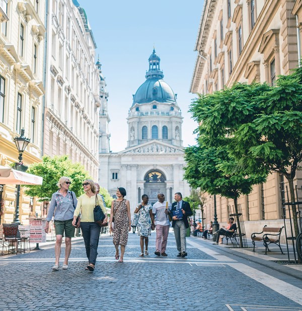 11-Day European Rhapsody Summer Tour from Amsterdam: Würzburg, Prague, Budapest, Vienna and Venice | Classic Group | 6 Countries and 7 Cities | 10 Breakfasts & 4 Dinners