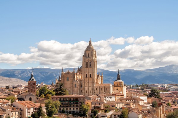 10-Day Easy Pace Spain Tour from Barcelona: Zaragoza, Pamplona, San Sebastián, Bilbao, Madrid | 1 Country with 8 Cities | Free Airport Pick Up & Drop Off