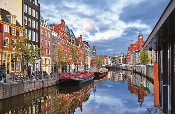 11-Day European Flair Summer Tour from Amsterdam: Würzburg, Prague, Salzburg, Venice and Rome | Classic Group | 6 Countries and 8 Cities | 10 Breakfasts & 4 Dinners