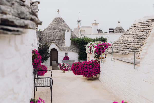 9-Day Country Roads of Southern Italy Tour from Rome: Alberobello, Matera and Sorrento | Classic Group | 2 Countries and 10 Cities | 8 Breakfasts & 4 Dinners