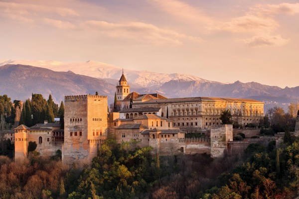 13-Day Cultural Spain and Portugal Group Tour from Barcelona: Granada, Lisbon and Madrid｜9 Cities and 2 Countries